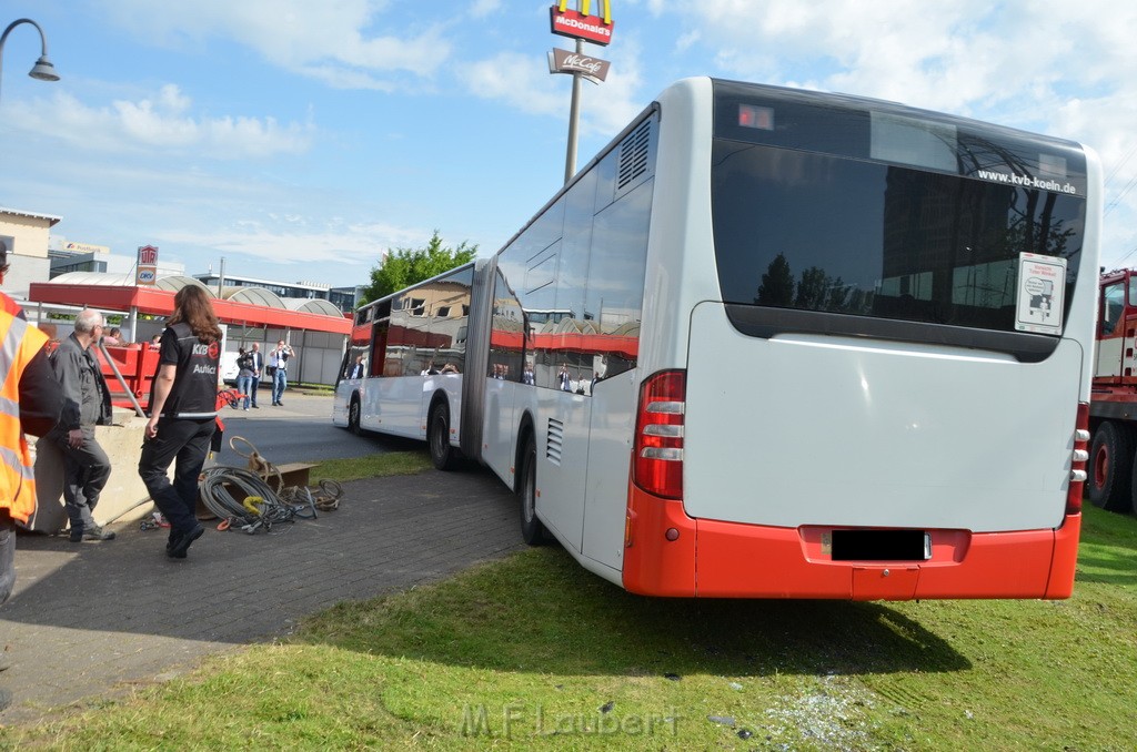 Endgueltige Bergung KVB Bus Koeln Porz P485.JPG - Miklos Laubert